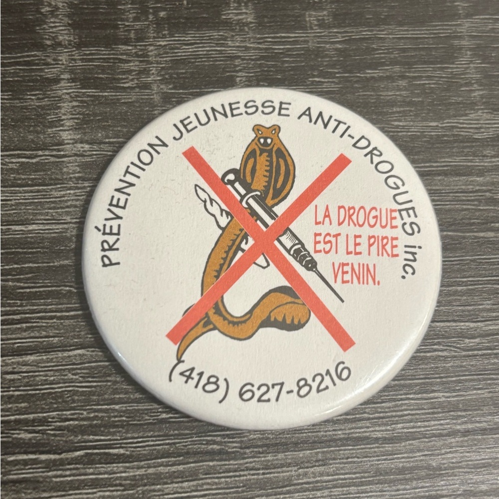 Retro 70s Anti-Drug Awareness Button - White and Red